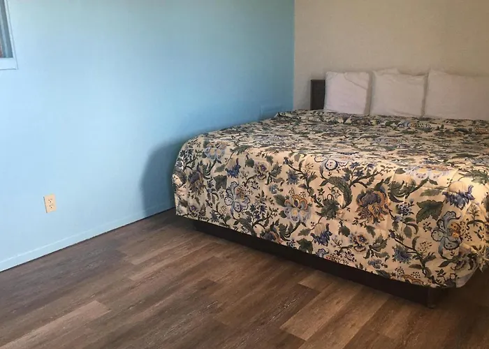 Sky Palace Inn & Suits Of El Dorado